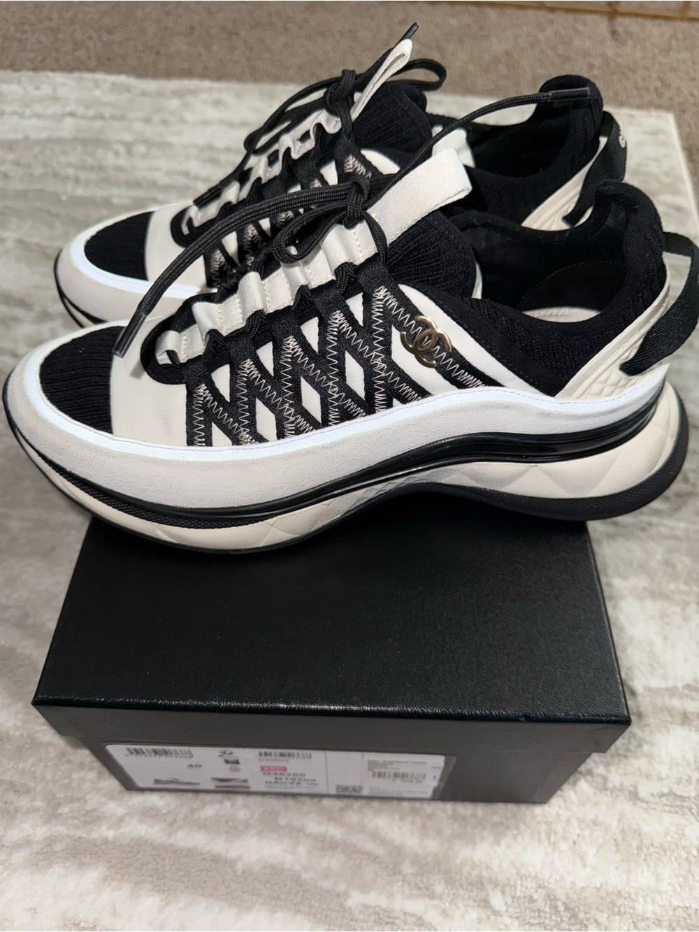 Chanel Suede & Fabric CC sneakers. Black/White/Gold